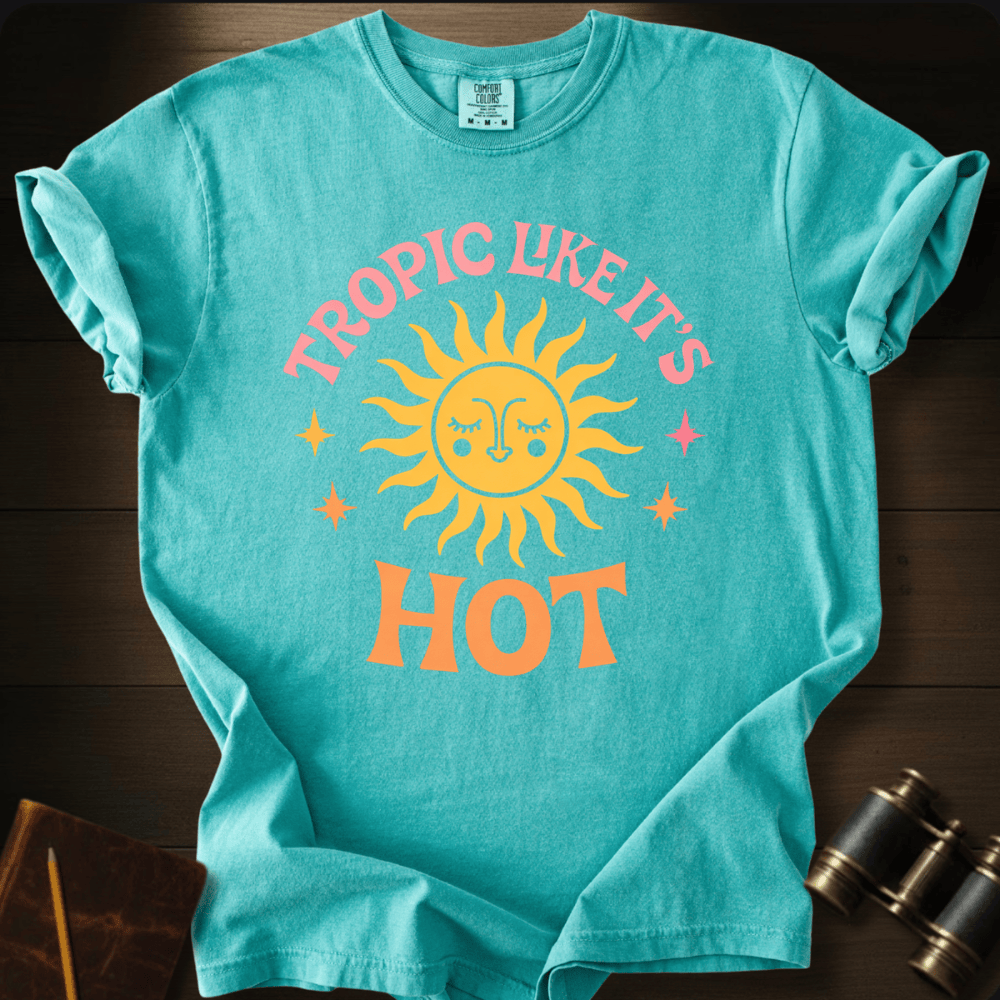 Full Sail Marine Tropic Like Its Hot sun face graphic Comfort Colors t-shirt in Chalky Mint – retro sunshine with sparkle stars tropical summer text design – front view